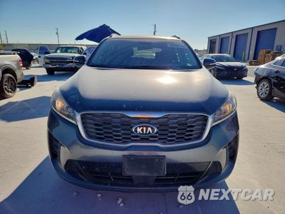 Piąte zdjęcie samochodu w środku: 2020 KIA SORENTO LX VIN:5XYPG4A35LG627866 - miniatura