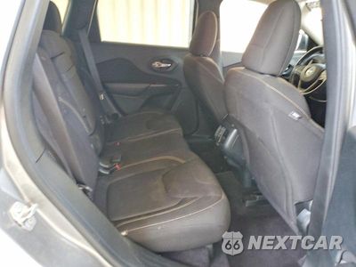 Zdjęcie 11 z 13 samochodu: 2016 JEEP CHEROKEE LATITUDE VIN:1C4PJLCB6GW297597 - miniatura