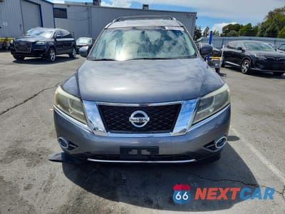 Piąte zdjęcie samochodu w środku: 2016 NISSAN PATHFINDER SL VIN:5N1AR2MN2GC622972 - miniatura