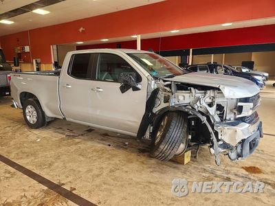 Czwarte zdjęcie samochodu z boku: 2020 CHEVROLET SILVERADO K1500 LT VIN:1GCRYDED8LZ287283 - miniatura
