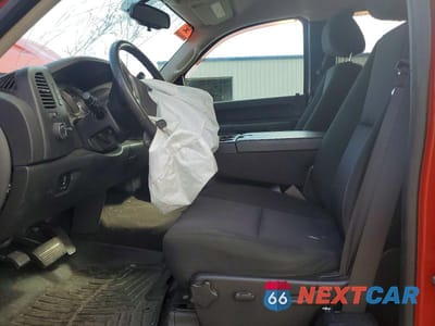 Zdjęcie 7 z 12 samochodu: 2013 GMC SIERRA K1500 SLE VIN:1GTR2VE72DZ100591 - miniatura