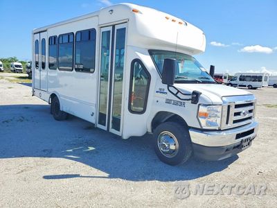 Czwarte zdjęcie samochodu z boku: 2021 FORD ECONOLINE E350 SUPER DUTY CUTAWAY VAN VIN:1FDEE3FN0MDC10829 - miniatura