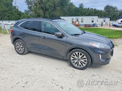 Czwarte zdjęcie samochodu z boku: 2020 FORD ESCAPE TITANIUM VIN:1FMCU0DZ8LUC44899 - miniatura