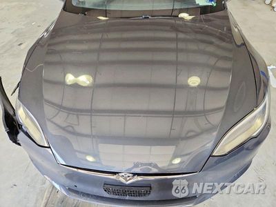 Zdjęcie 11 z 12 samochodu: 2018 TESLA MODEL S VIN:5YJSA1E28JF247288 - miniatura