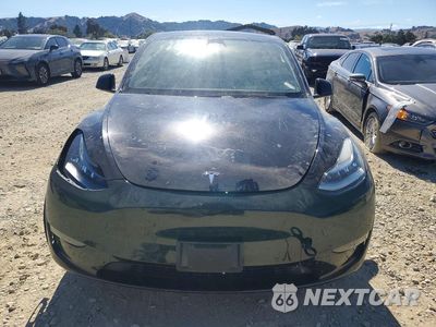 Piąte zdjęcie samochodu w środku: 2020 TESLA MODEL Y VIN:5YJYGDEE3LF042128 - miniatura