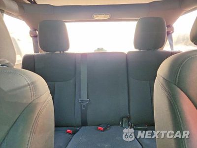 Zdjęcie 10 z 13 samochodu: 2015 JEEP WRANGLER UNLIMITED SPORT VIN:1C4BJWDG1FL771185 - miniatura