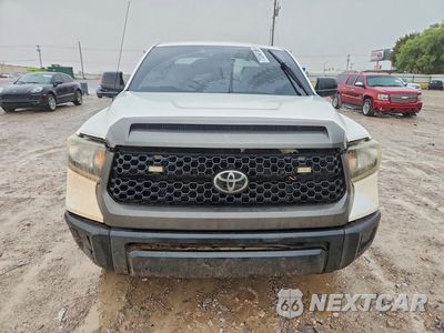 Piąte zdjęcie samochodu w środku: 2019 TOYOTA TUNDRA SR VIN:5TFRM5F15KX141892 - miniatura