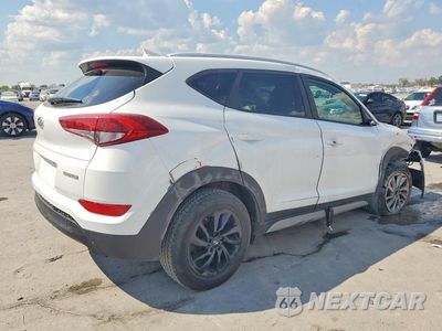 Trzecie zdjęcie samochodu z tyłu: 2018 HYUNDAI TUCSON SEL VIN:KM8J33A41JU669480 - miniatura