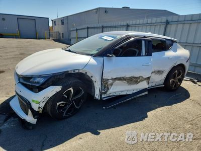 2023 KIA EV6 GT LINE KNDC4DLC2P5103237 - główne zdjęcie licytacji z USA - miniatura