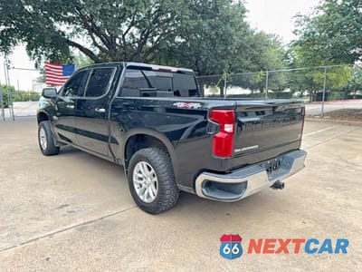 Trzecie zdjęcie samochodu z tyłu: 2019 CHEVROLET SILVERADO K1500 LTZ VIN:3GCUYGED0KG178942 - miniatura