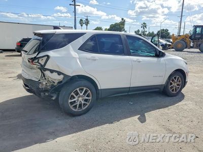 Trzecie zdjęcie samochodu z tyłu: 2022 CHEVROLET EQUINOX LS VIN:3GNAXHEV0NS236478 - miniatura