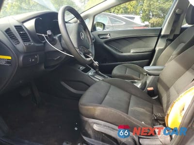 Zdjęcie 7 z 12 samochodu: 2016 KIA FORTE LX VIN:KNAFK4A60G5540215 - miniatura