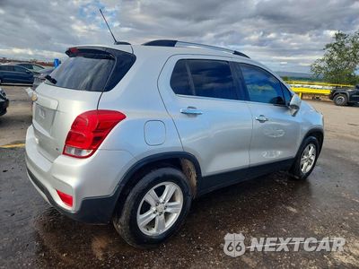 Trzecie zdjęcie samochodu z tyłu: 2018 CHEVROLET TRAX 1LT VIN:KL7CJLSB7JB676085 - miniatura