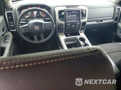 Zdjęcie 8 z 12 samochodu: 2019 RAM 1500 CLASSIC SLT VIN:1C6RR6GT4KS724207 - miniatura