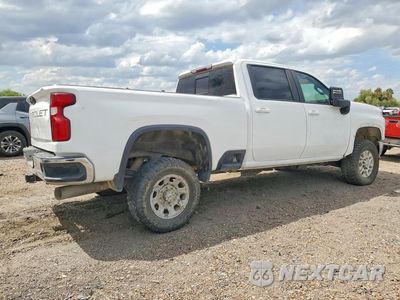 Trzecie zdjęcie samochodu z tyłu: 2020 CHEVROLET SILVERADO K2500 HEAVY DUTY LT VIN:1GC4YNEY9LF321753 - miniatura
