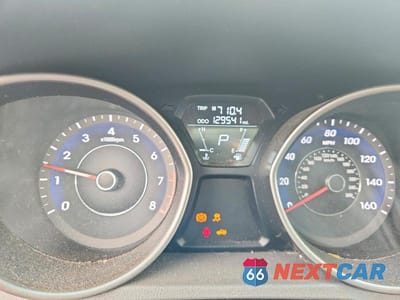 Zdjęcie 9 z 12 samochodu: 2012 HYUNDAI ELANTRA LIMITED VIN:5NPDH4AE1CH132056 - miniatura
