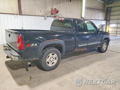 Trzecie zdjęcie samochodu z tyłu: 2005 CHEVROLET SILVERADO K1500 VIN:1GCEK19Z95Z217993 - miniatura