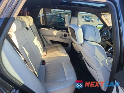 Zdjęcie 10 z 12 samochodu: 2011 BMW X5 M VIN:5YMGY0C59BLK26447 - miniatura