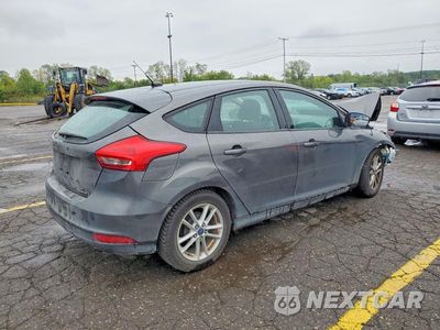 Trzecie zdjęcie samochodu z tyłu: 2016 FORD FOCUS SE VIN:1FADP3K21GL261956 - miniatura