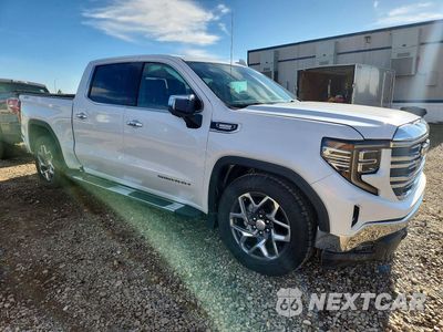 Czwarte zdjęcie samochodu z boku: 2023 GMC SIERRA K1500 SLT VIN:3GTUUDE81PG267729 - miniatura