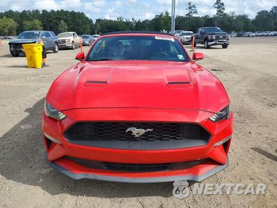 Piąte zdjęcie samochodu w środku: 2019 FORD MUSTANG VIN:1FATP8UH7K5158841 - miniatura