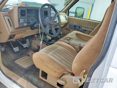 Zdjęcie 8 z 13 samochodu: 1994 CHEVROLET GMT-400 K1500 VIN:2GCEK19K7R1313297 - miniatura