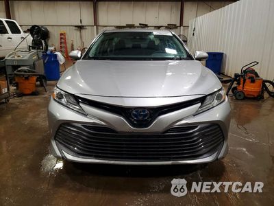 Piąte zdjęcie samochodu w środku: 2020 TOYOTA CAMRY XLE VIN:4T1F31AK8LU518289 - miniatura