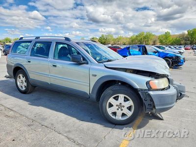 Czwarte zdjęcie samochodu z boku: 2005 VOLVO XC70 VIN:YV1SZ592X51184813 - miniatura