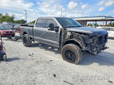 Czwarte zdjęcie samochodu z boku: 2023 FORD F250 SUPER DUTY VIN:1FT8W2BT2PED77933 - miniatura