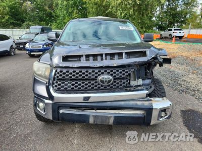 Piąte zdjęcie samochodu w środku: 2018 TOYOTA TUNDRA SR5 VIN:5TFUM5F17JX079078 - miniatura