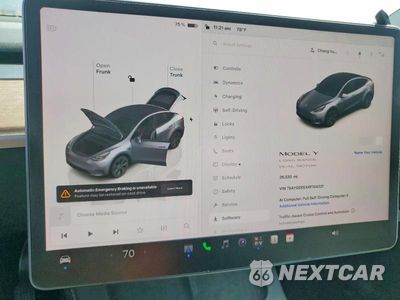 Zdjęcie 9 z 14 samochodu: 2024 TESLA MODEL Y VIN:7SAYGDEEXRF104331 - miniatura