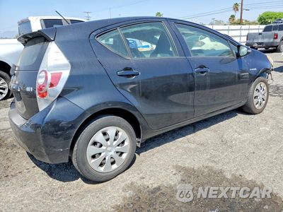 Trzecie zdjęcie samochodu z tyłu: 2014 TOYOTA PRIUS C ONE VIN:JTDKDTB32E1081574 - miniatura
