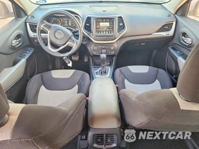 Zdjęcie 8 z 13 samochodu: 2014 JEEP CHEROKEE LATITUDE VIN:1C4PJLCS0EW105250 - miniatura