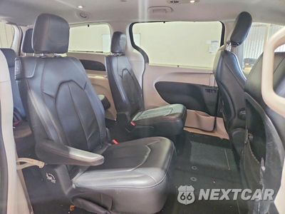 Zdjęcie 11 z 14 samochodu: 2017 CHRYSLER PACIFICA TOURING L VIN:2C4RC1BG0HR831854 - miniatura