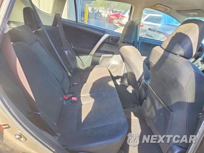 Zdjęcie 11 z 13 samochodu: 2015 TOYOTA RAV4 LE VIN:JTMZFREV4FD073064 - miniatura