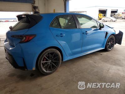 Trzecie zdjęcie samochodu z tyłu: 2024 TOYOTA GR COROLLA CIRCUIT EDITION VIN:JTNABAAE8RA014231 - miniatura