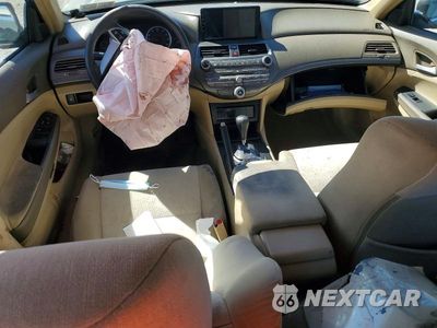 Zdjęcie 8 z 12 samochodu: 2008 HONDA ACCORD LX VIN:1HGCP26348A151825 - miniatura