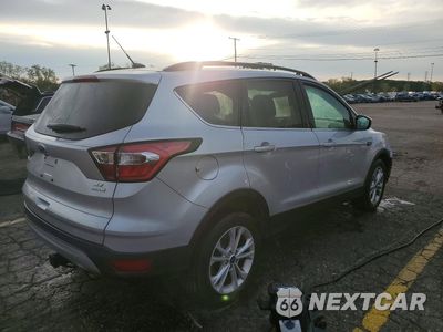 Trzecie zdjęcie samochodu z tyłu: 2017 FORD ESCAPE SE VIN:1FMCU0GD1HUD52546 - miniatura