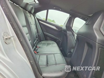 Zdjęcie 10 z 13 samochodu: 2009 MERCEDES-BENZ C 63 AMG VIN:WDDGF77XX9F210386 - miniatura