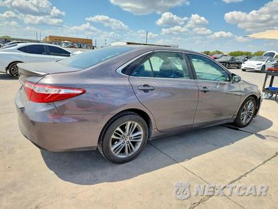 Trzecie zdjęcie samochodu z tyłu: 2016 TOYOTA CAMRY SE VIN:4T1BF1FK8GU556626 - miniatura
