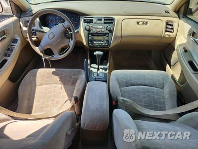 Zdjęcie 8 z 12 samochodu: 2001 HONDA ACCORD EX VIN:JHMCG668X1C008257 - miniatura