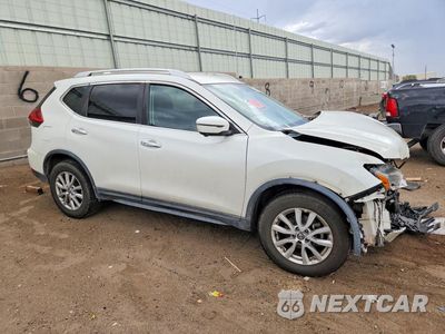 Czwarte zdjęcie samochodu z boku: 2017 NISSAN ROGUE SV VIN:KNMAT2MV2HP618629 - miniatura