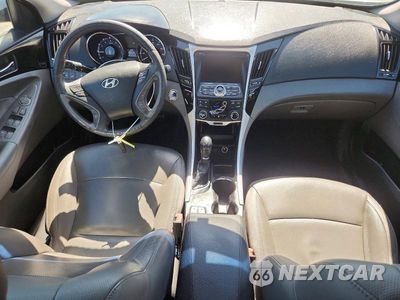 Zdjęcie 8 z 12 samochodu: 2012 HYUNDAI SONATA LIMITED VIN:5NPEC4AC4CH330714 - miniatura
