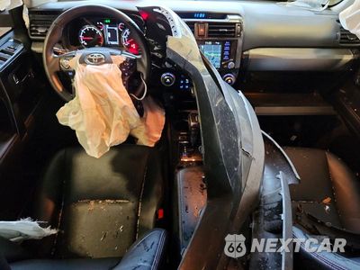 Zdjęcie 8 z 13 samochodu: 2020 TOYOTA 4RUNNER TRD PRO VIN:JTEBU5JR9L5805196 - miniatura