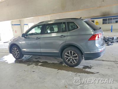 Drugie zdjęcie samochodu z przodu: 2020 VOLKSWAGEN TIGUAN SE VIN:3VV3B7AX0LM087056 - miniatura
