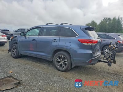 Drugie zdjęcie samochodu z przodu: 2018 TOYOTA HIGHLANDER HYBRID LE VIN:5TDBGRFH4JS042935 - miniatura