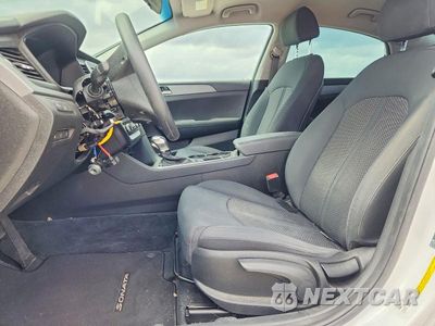 Zdjęcie 7 z 12 samochodu: 2018 HYUNDAI SONATA SE VIN:5NPE24AF3JH614751 - miniatura