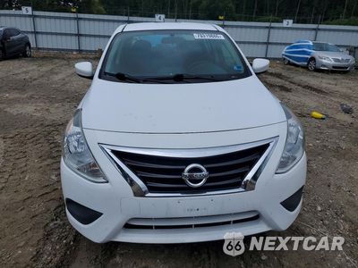 Piąte zdjęcie samochodu w środku: 2016 NISSAN VERSA 1.6 S VIN:3N1CN7AP2GL866897 - miniatura