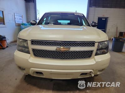 Piąte zdjęcie samochodu w środku: 2010 CHEVROLET SUBURBAN K1500 LTZ VIN:1GNUKKE39AR246110 - miniatura