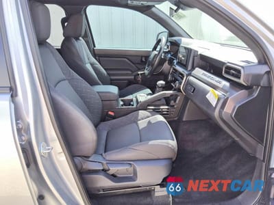 Zdjęcie 13 z 13 samochodu: 2025 TOYOTA TACOMA SR5 VIN:3TMKB5FNXSM031114 - miniatura